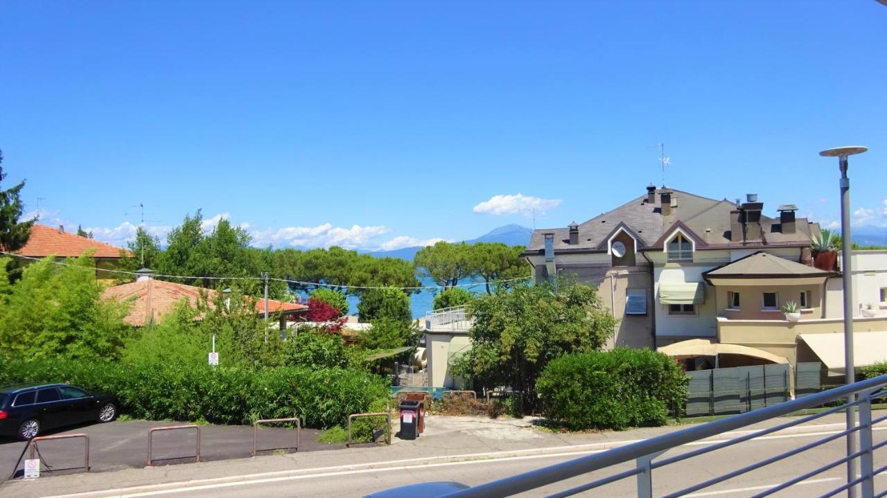 Holiday House Al Porto View Lake Peschiera del Garda Buitenkant foto