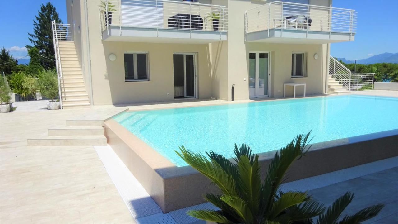 Holiday House Al Porto View Lake Peschiera del Garda Buitenkant foto