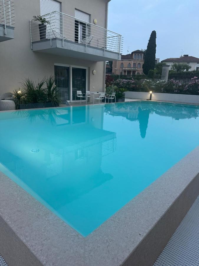 Holiday House Al Porto View Lake Peschiera del Garda Buitenkant foto