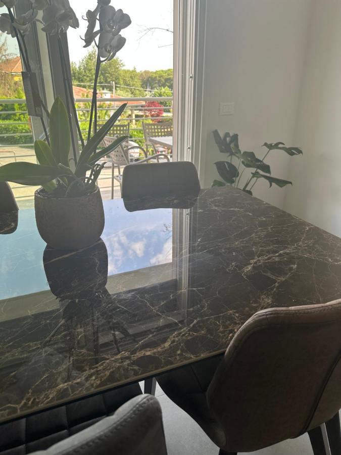 Holiday House Al Porto View Lake Peschiera del Garda Buitenkant foto