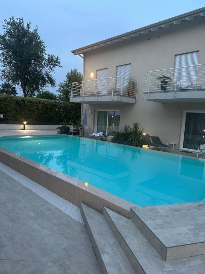 Holiday House Al Porto View Lake Peschiera del Garda Buitenkant foto