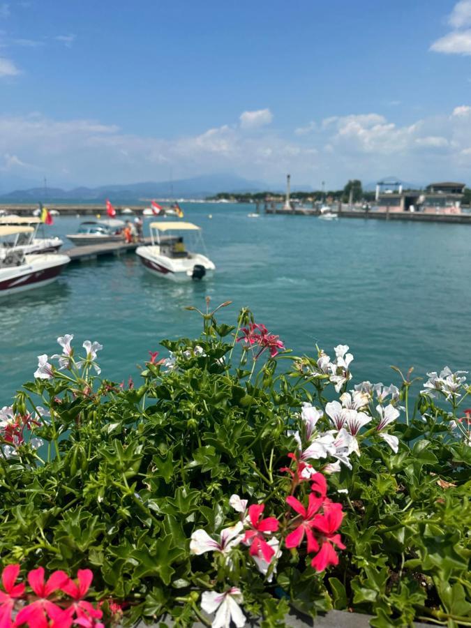 Holiday House Al Porto View Lake Peschiera del Garda Buitenkant foto